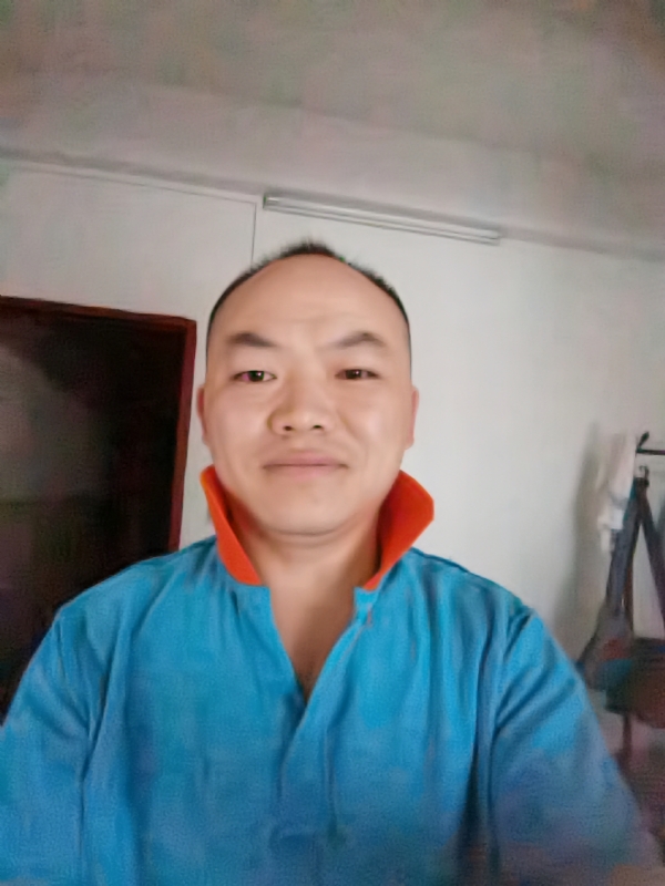 与子携老的第四张照片--惠州中老年相亲网